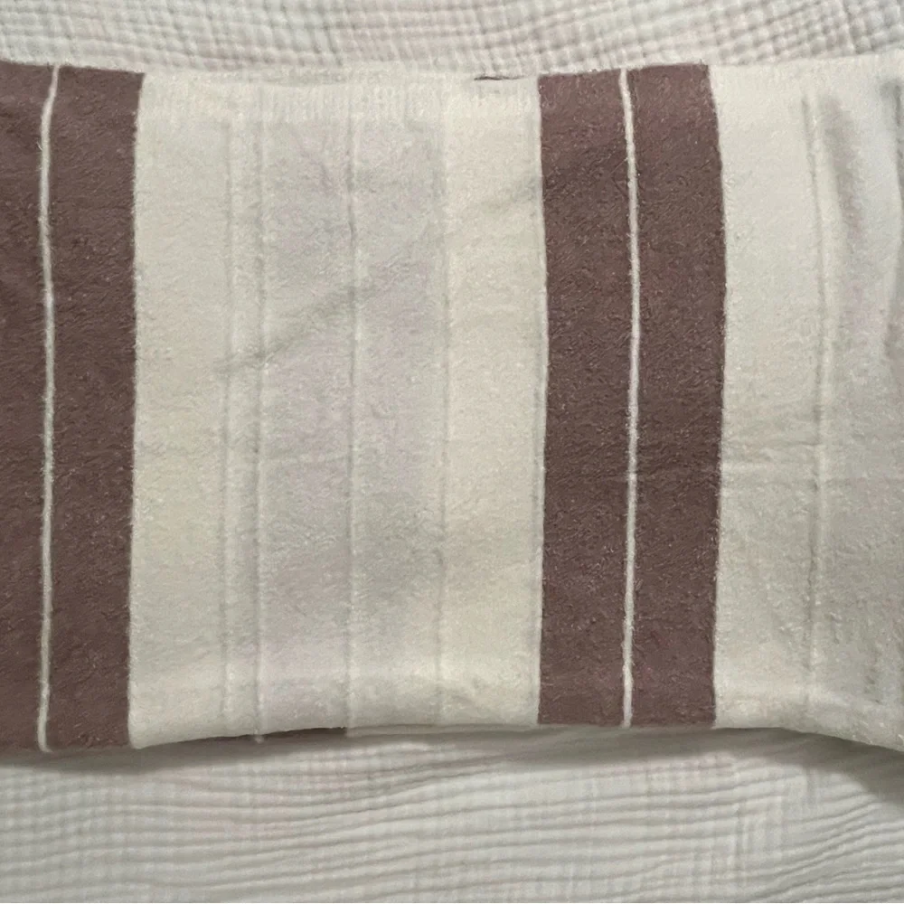 Barefoot dreams, blanket scarf. Cozy chic lite. Pearl/deep taupe.  Gently used - Picture 6 of 8